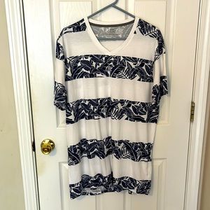 Men’s Old Navy Shirt - Size XL Tall